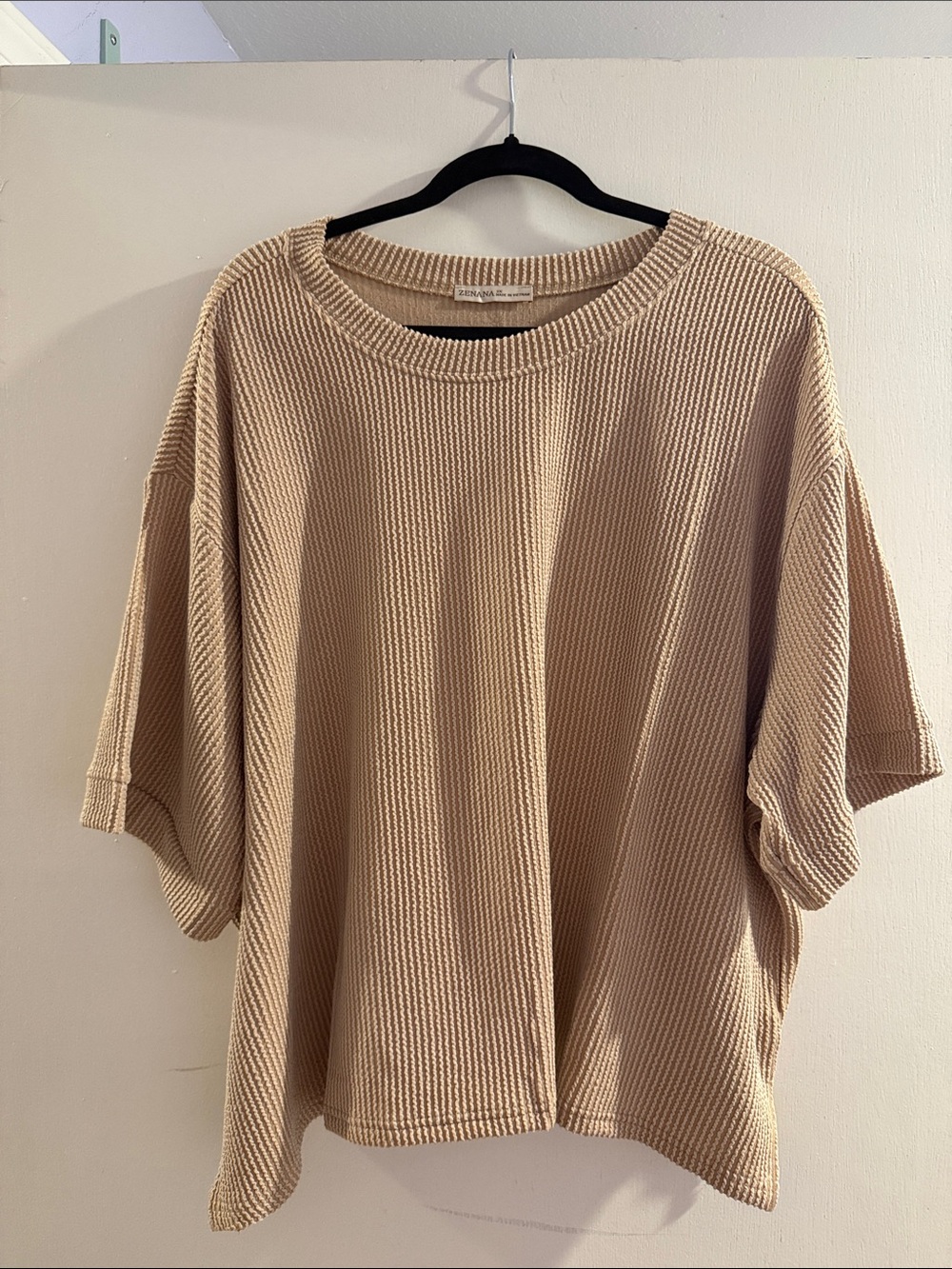 Zenana Outfitters Beige Boxy Waffle-Knit Short Sleeve Top (never worn)